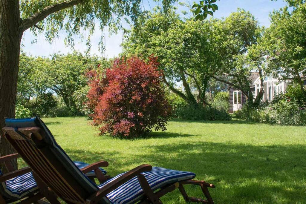 Navigation Cottage On The Historic Sea Lock Overlooking The Nature Reserve مالدون المظهر الخارجي الصورة