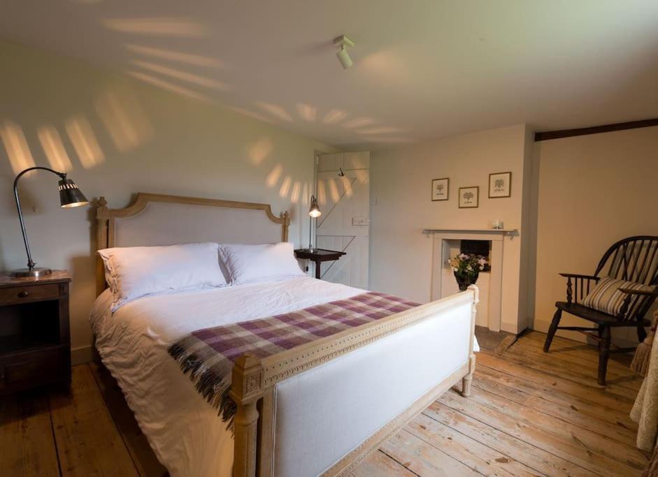 Navigation Cottage On The Historic Sea Lock Overlooking The Nature Reserve مالدون المظهر الخارجي الصورة